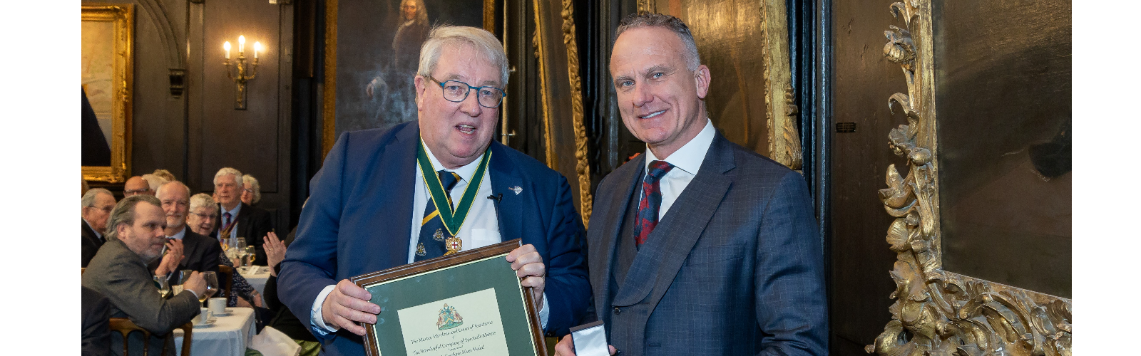 Professor Robert McLaren receiving the 7th Fincham Medal